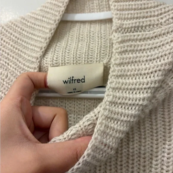 Aritzia Cream Knit Sweater 100% Merino Wool - Picture 3 of 4